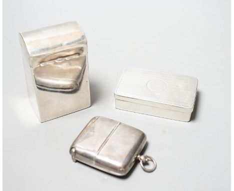 A late Victorian silver playing card box, Chester, 1900, 85mm, a similar snuff and a silver combination vesta case and sovere
