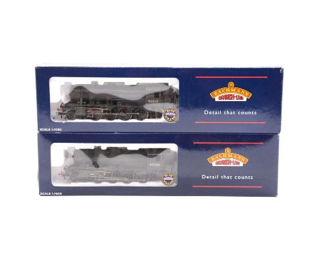 Bachmann OO gauge model railway steam locomotives, two including ref. 32-256 WD 2-8-0 Austerity class no.90566; ref. 32-257 W