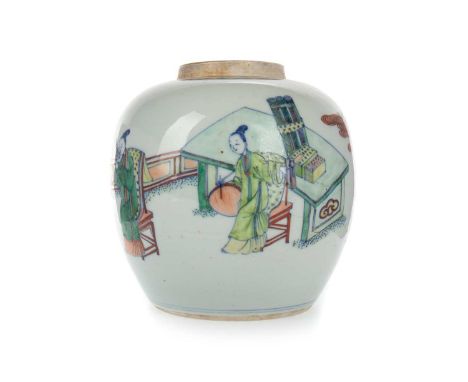 CHINESE FAMILLE VERTE GINGER JAR, LATE 19TH/EARLY 20TH CENTURY decorated with a continuous figural scene, the figures playing