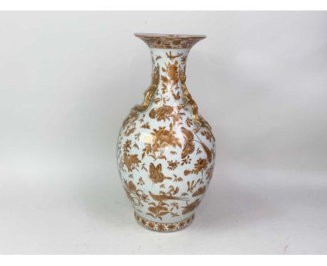 CHINESE CANTONESE VASE, MID 19TH CENTURY with moulded gilt lizards in relief, the neck with a continuous border of dragons ch