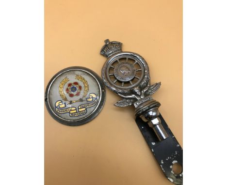 A 1920'S The Royal Automobile Club car mascot badge together with vintage Progressi, providendo, Progredimvr car badge. 