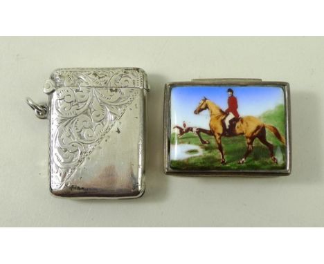 A contemporary silver pill box with a hunting decorated porcelain panel to lid, 4 by 3 by 1cm, and a silver vesta case. (2)