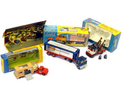 Corgi Major and Matchbox King-Size Trucks (3) Corg i 1137 Ford Tilt-Cab 'H' Series with detatchable trailer, boxed complete w