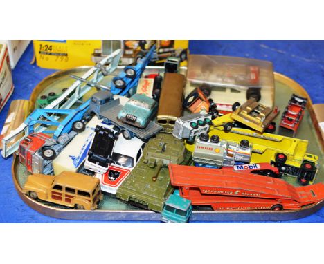 TRAY WITH VARIOUS VINTAGE MODEL VEHICLES, DINKY ETC     