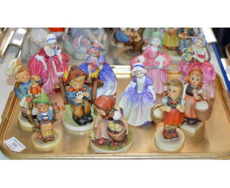 TRAY WITH VARIOUS FIGURINE ORNAMENTS, ROYAL DOULTON &amp; HUMMEL     