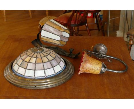Tiffany style shades together, with brass wall lights, brass table lamp and other modern light fittings (2) 
