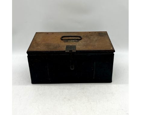 A vintage metal cash box 20cm x 37cm x 18cm