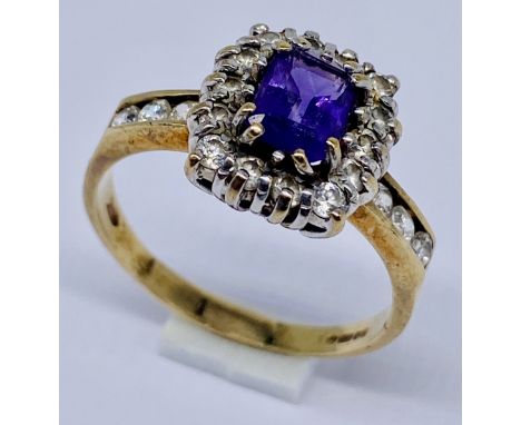 A 9ct gold amethyst cluster ring, size R