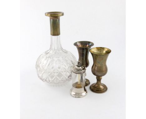 A mixed lot of silver items, comprising:  an Edwardian silver-mounted salt mill, by Heath and Middleton London 1903, a Kiddis