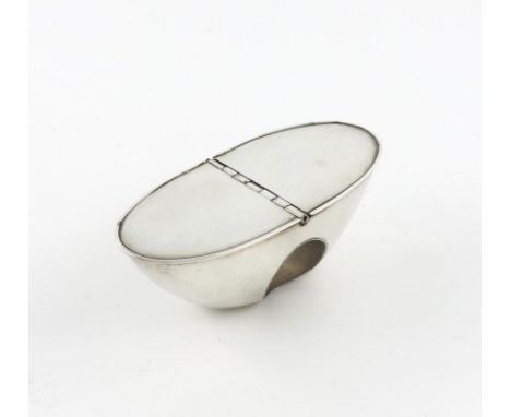 A George III old Sheffield plated double snuff box with a finger hole, unmarked, circa 1800, oblong form, with two flush hing