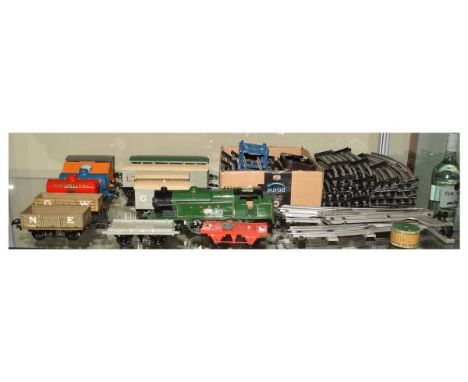 Hornby 0 gauge 3-rail 20-volt electric train set to include; E220 Special Tank Locomotive 1784, LNER, green livery, two LMS c