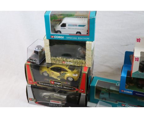 Fourteen boxed diecast models to include Bburago Bijoux & Gold, Corgi London 2012 Classic, Paul's Model Art etc, together wit