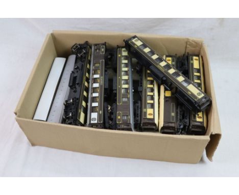 17 OO gauge items of rolling stock, all featuring coaches to include Hornby, Truand and Lima, one has no wheels, otherwise vg