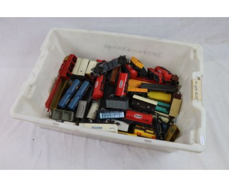 Over 50 items of OO gauge rolling stock to include Hornby, Jouef, Lima etc