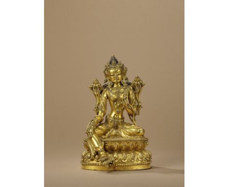 STATUETTE DE TARA VERTE EN ALLIAGE DE CUIVRE DORÉ DYNASTIE MING, MARQUE À SIX CARACTÈRES ET ÉPOQUE YONGLE Himalayan Art Resou