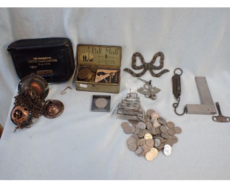 A LLOYD'S BANK LOCKING LEATHER BAG (NO KEY) hanging light fitting chains, and other items