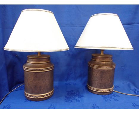 A PAIR OF CERAMIC TABLE LAMPS in the form of grocer's canisters