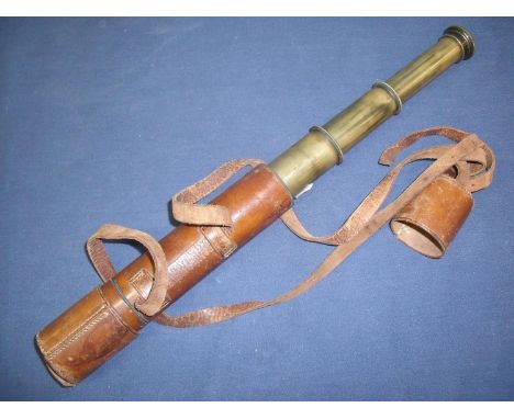 Early 20th C brass and leather bound three drawer telescope with makers mark for Broadhurst Clarkson &amp; Co 63 Farringdon R