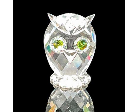 This mini owl is part of the Feathered Beauties theme group. The owl is the symbol of wisdom. This faceted clear crystal owl 