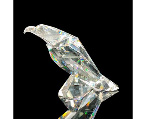 The Crystal Symbols Eagle, featured in the Crystal Home Accessories collection within the Crystal Classics theme, showcases a