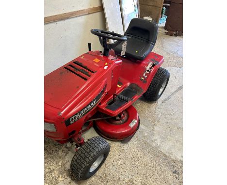 A Murray 125/96 lawn tractor/lawnmower with key