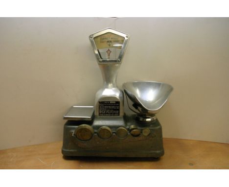 A set of Vandome and Hart scales complete with weights