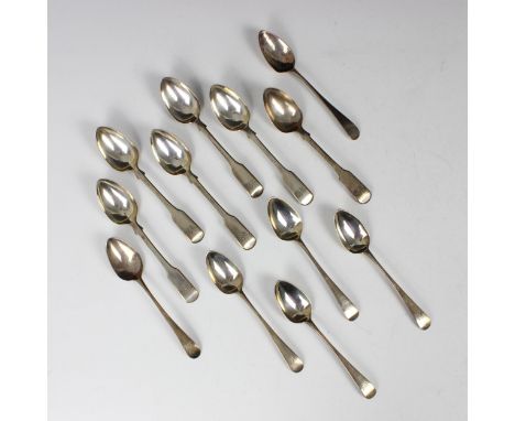 A set of six George III silver fiddle pattern teaspoons, Thomas Wallis (II) & Jonathan Hayne, London 1814, with engraved init