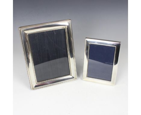 A late 20th century silver mounted photograph frame, P J Panton, Birmingham 1998, of rectangular plain polished form, with ea