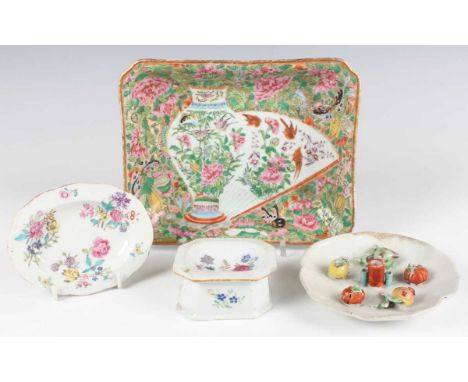 A small group of Chinese famille rose export porcelain, Qianlong period and later, comprising a small oval dish, painted with