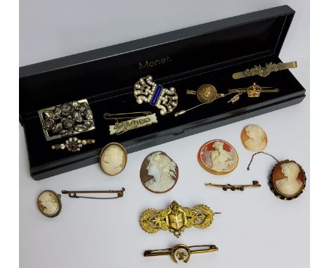 A gilt metal mounted oval cameo of an elegant lady; another silver mounted; a various bar brooches including an Art Deco broo