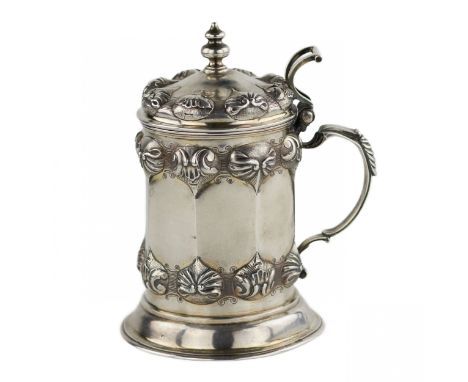 Joseph Nordberg (1817-1887). Faceted beer mug, cozy proportions, made of silver in the style of Roman-Gothic historicism. Gra