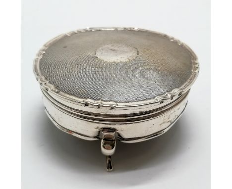 Silver circular engine turned trinket box with loaded base - 10cm diameter &amp; 83g silver weight ~ a/f 