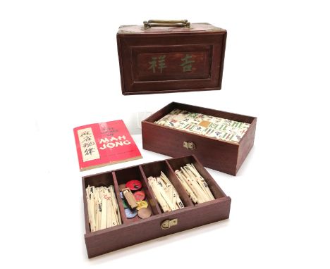 Complete bone / bamboo mahjong set (144 tiles - 2.7cm x 1.9cm) t/w bone Chinese domino sticks etc in original mahogany brass 