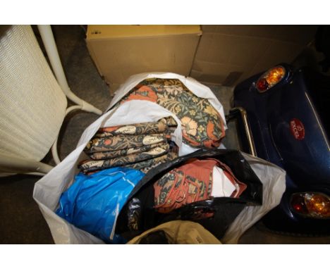 2 bags of William Morris 'Compton' pattern curtains, ties and cushions