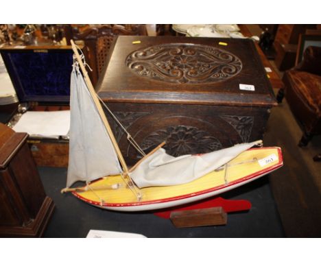 A model pond yacht