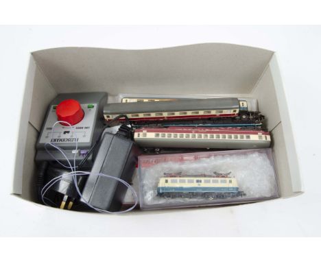 Fleischmann N Gauge German Electric Locomotives Coaching Stock and Controller, comprising ref 734182 class 141 Bo-Bo in DB gr