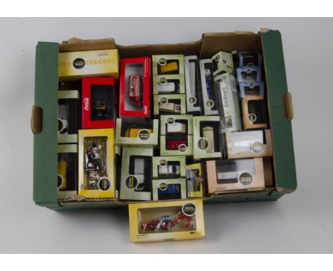 Oxford Diecast N Gauge and 1:76 Scale Models, a cased collection mostly with card sleeves including N Gauge examples Omnibus 