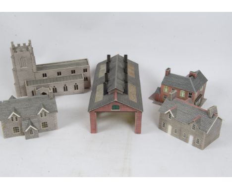 Hornby and Other OO Scale Scenic Accessories,  Skaledale 'Poacher's Rest', Hornby Booking Hall and other plastic station plat