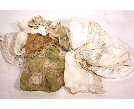 A quantity of vintage linen and lace, to include bed spread, throws etc