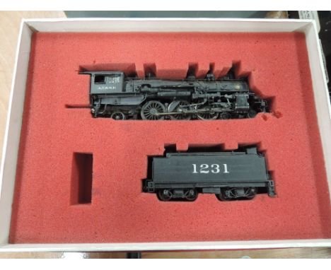 A Samhongsa HO scale American brass 4-6-2 AT&amp;SF loco and tender 1231 boxed 1226