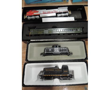 Four Spectrum Bachmann Industries HO scale locomotives and cars, Southern Pacific 5108, ATSF 468, Santa Fe 802 and California