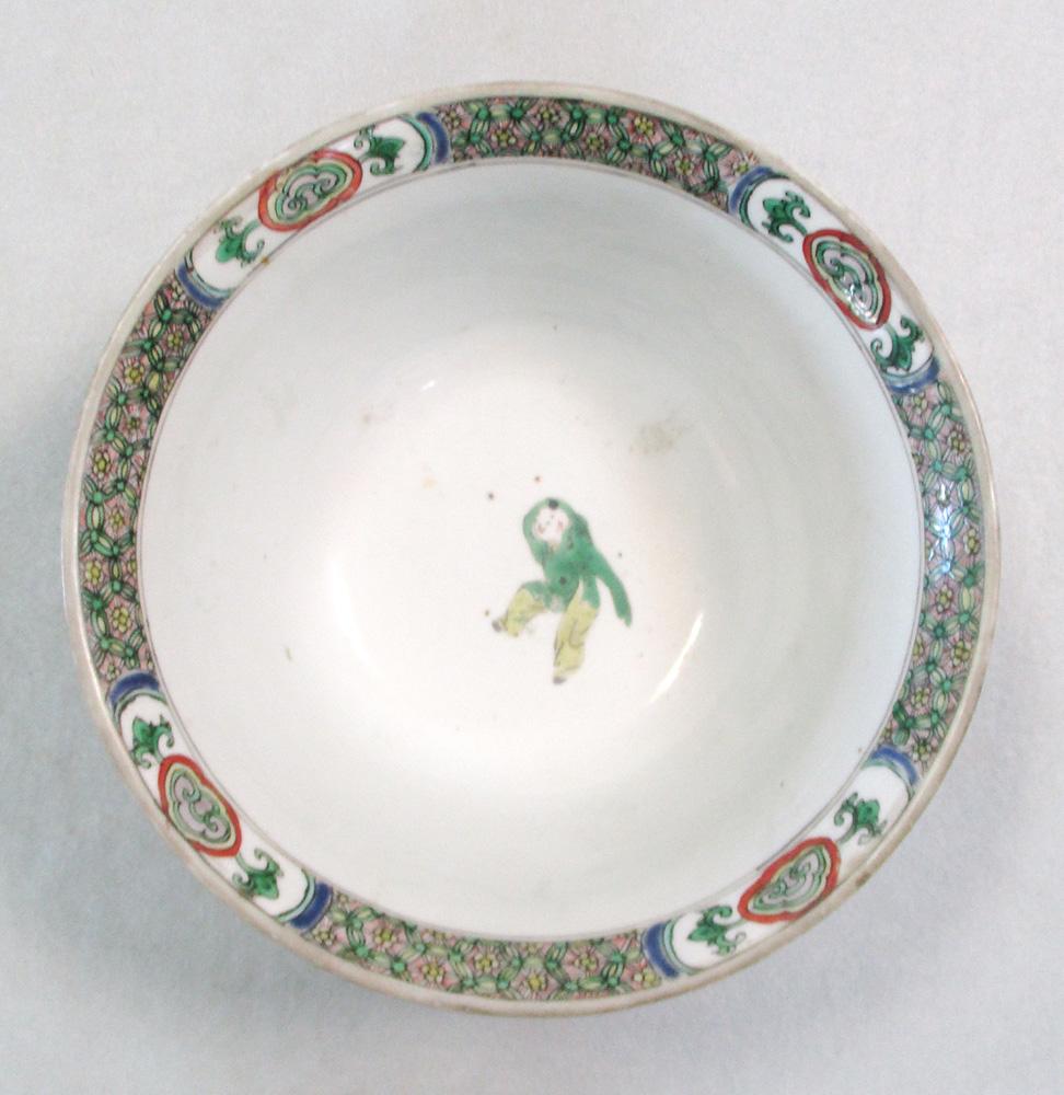 A Chinese famille verte bowl, Kangxi (1662-1722), of circular ogee ...