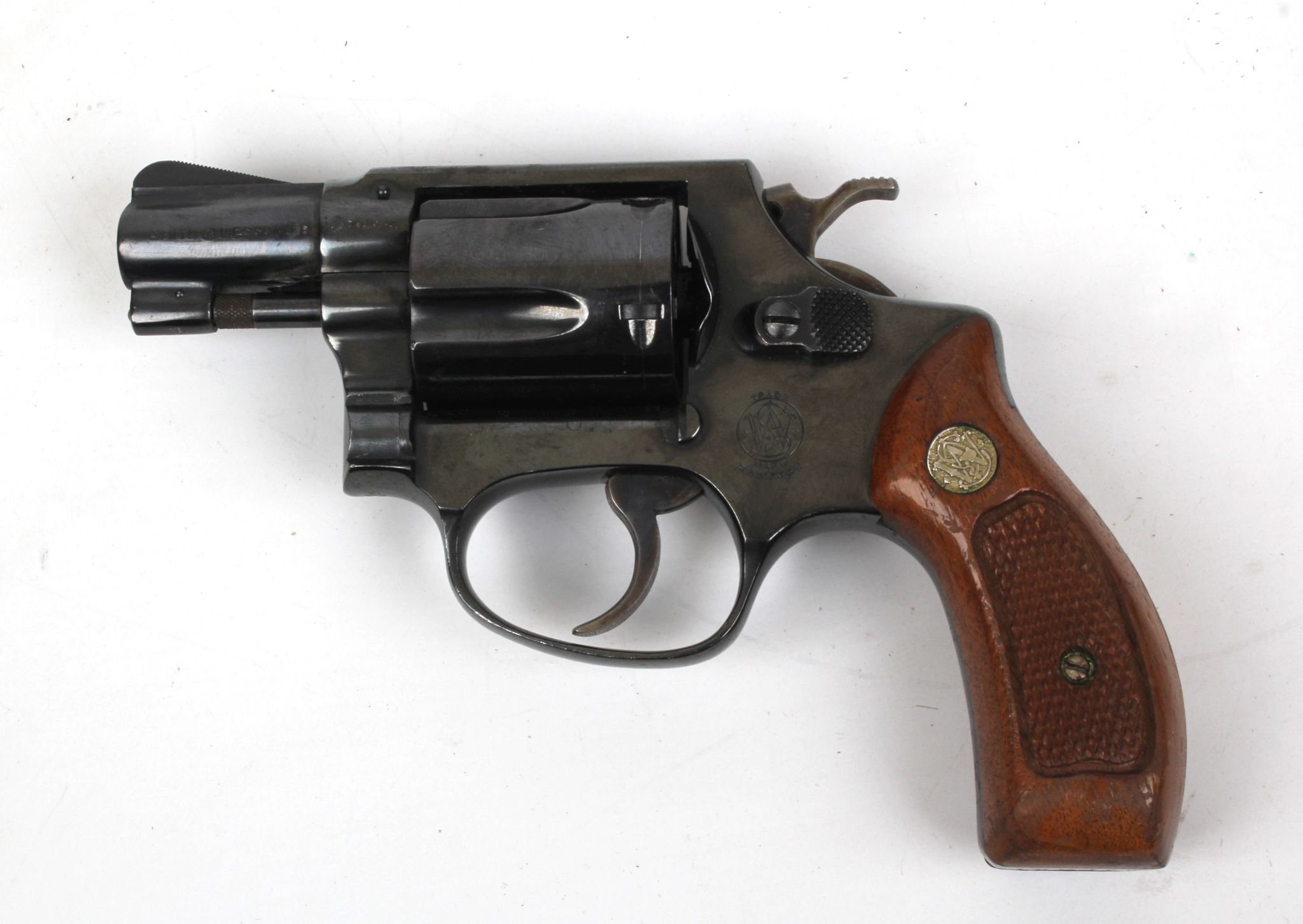 Smith And Wesson 38 Snub Nose Special Revolver De Activated Walnut Pistol Grip With Brass Roundel 3071
