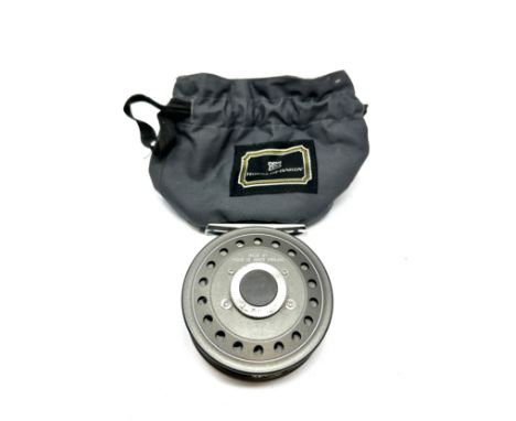 Vintage Hardy j.l.h 5 No 691Trout Fly Reel with hardy brothers bag 
