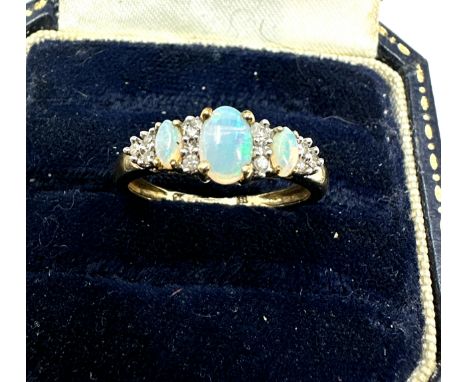 9ct gold opal &amp; diamond ring weight 1.9g 