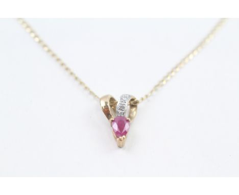9ct gold pear cut ruby &amp; diamond pendant necklace (2.1g) 