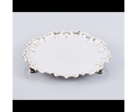 A D.José style salverSilver 833/000Scalloped rimOporto hallmark (1887-1937) and goldsmith's mark José de Barros Lima (regd. 1