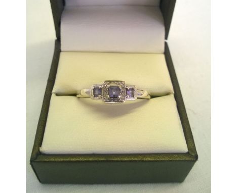 9ct white gold diamond & amethyst ring Size Z. Approx 2.5g total weight.