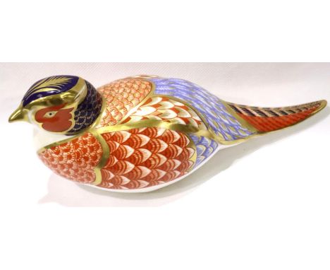 Royal Crown Derby pheasant, with gold stopper, L: 18 cm. No cracks, chips or visible restoration. P&amp;P Group 1 (£14+VAT fo