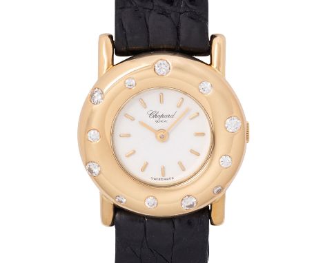 CHOPARD Damen Armbanduhr Ref. 915 1. 18K Gelbgold mit 12 Brillanten auf der Lünette. Quartz-Werk mit neuer Batterie in funkti